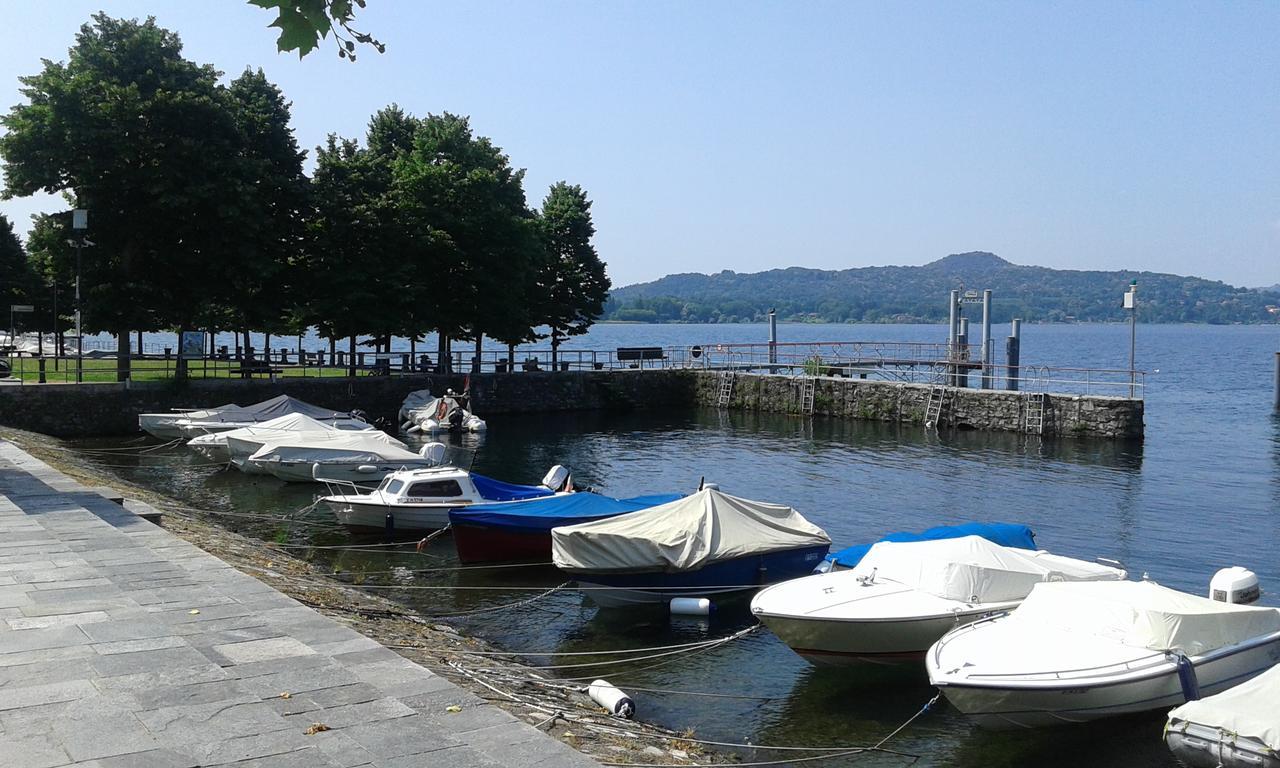 Cristal Lake Affittacamere Ispra Bagian luar foto